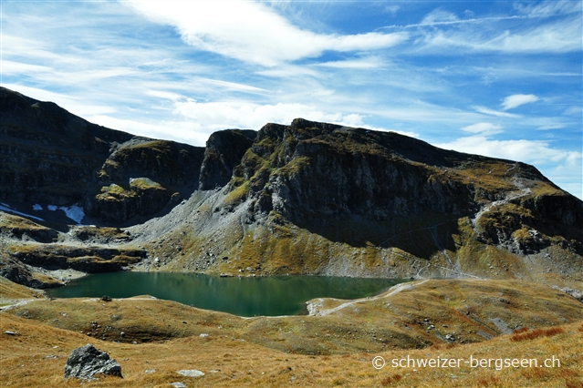 Blick ber den Schwarzsee, dem vierten See der 5-Seen-Wanderung beim Pizol